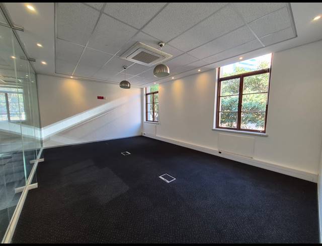 489M² OFFICE TO LET IN SANDTON CENTRAL